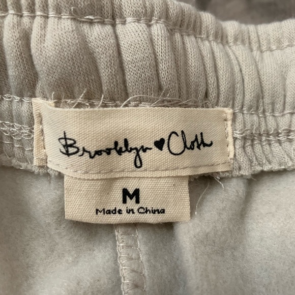 Sun And Moon Cream Skinny Joggers Size Medium - Picture 4 of 6